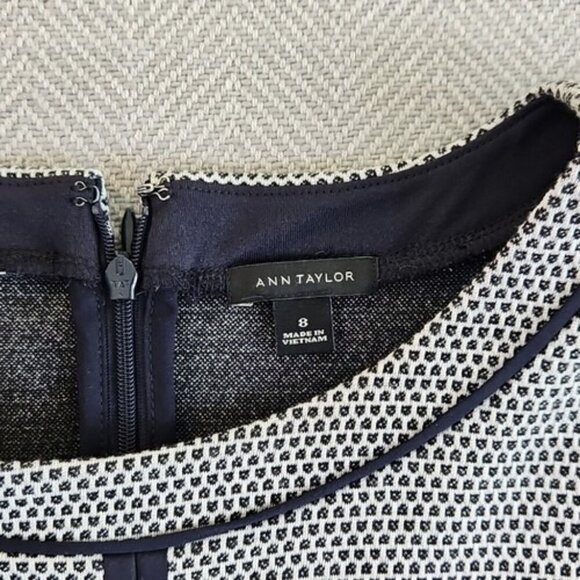 Ann Taylor Classic Knit Zip Back Dress Size 8 Short Sleeve Gray Black Old Money - Picture 5 of 16